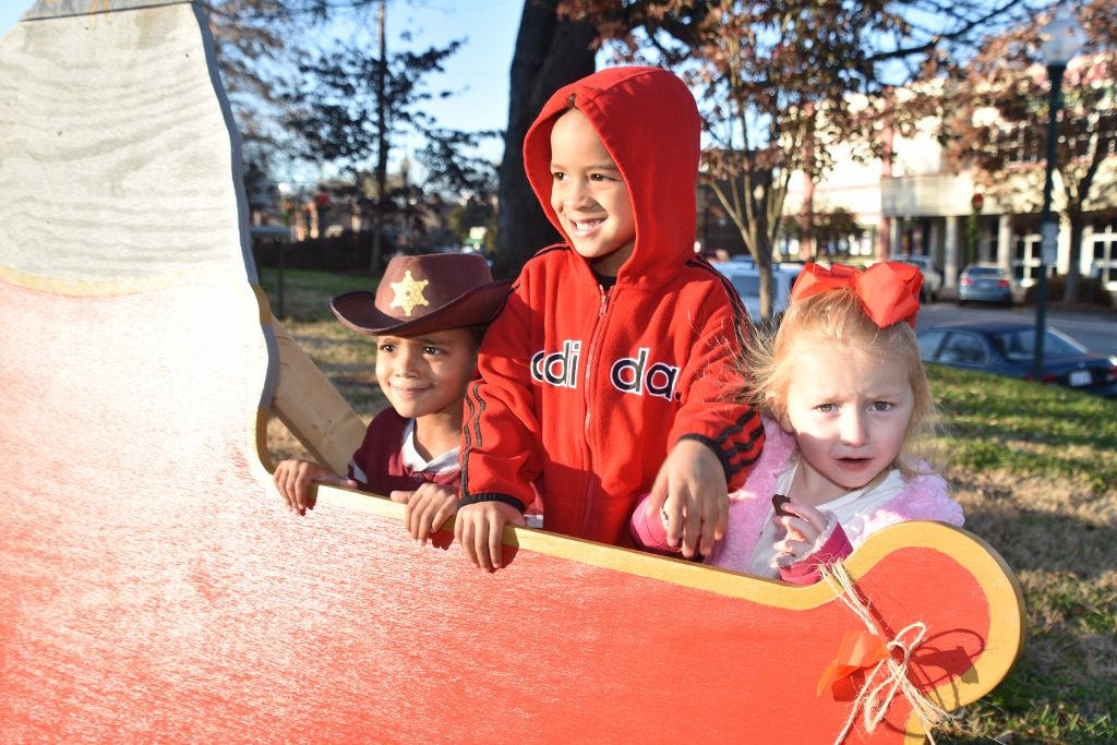 tree lighting 11-2019 148 (1024x683).jpg